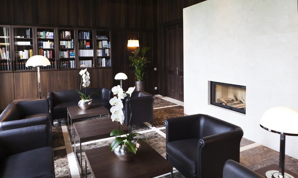 Tauroa Steirerschloessl Hotel Целтвег Екстериор снимка