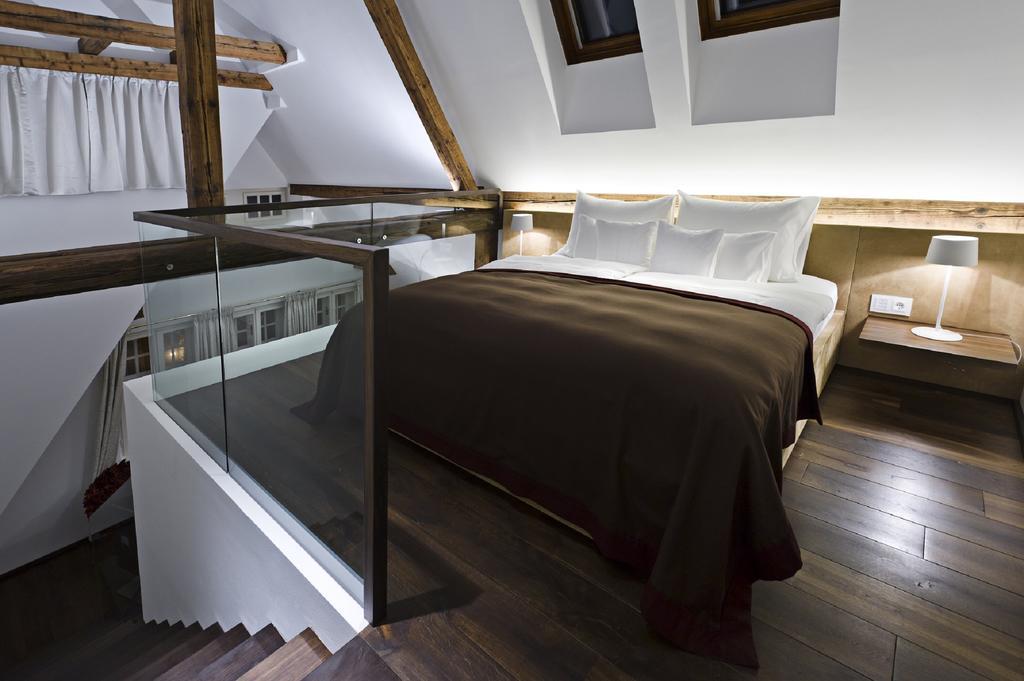 Tauroa Steirerschloessl Hotel Целтвег Екстериор снимка