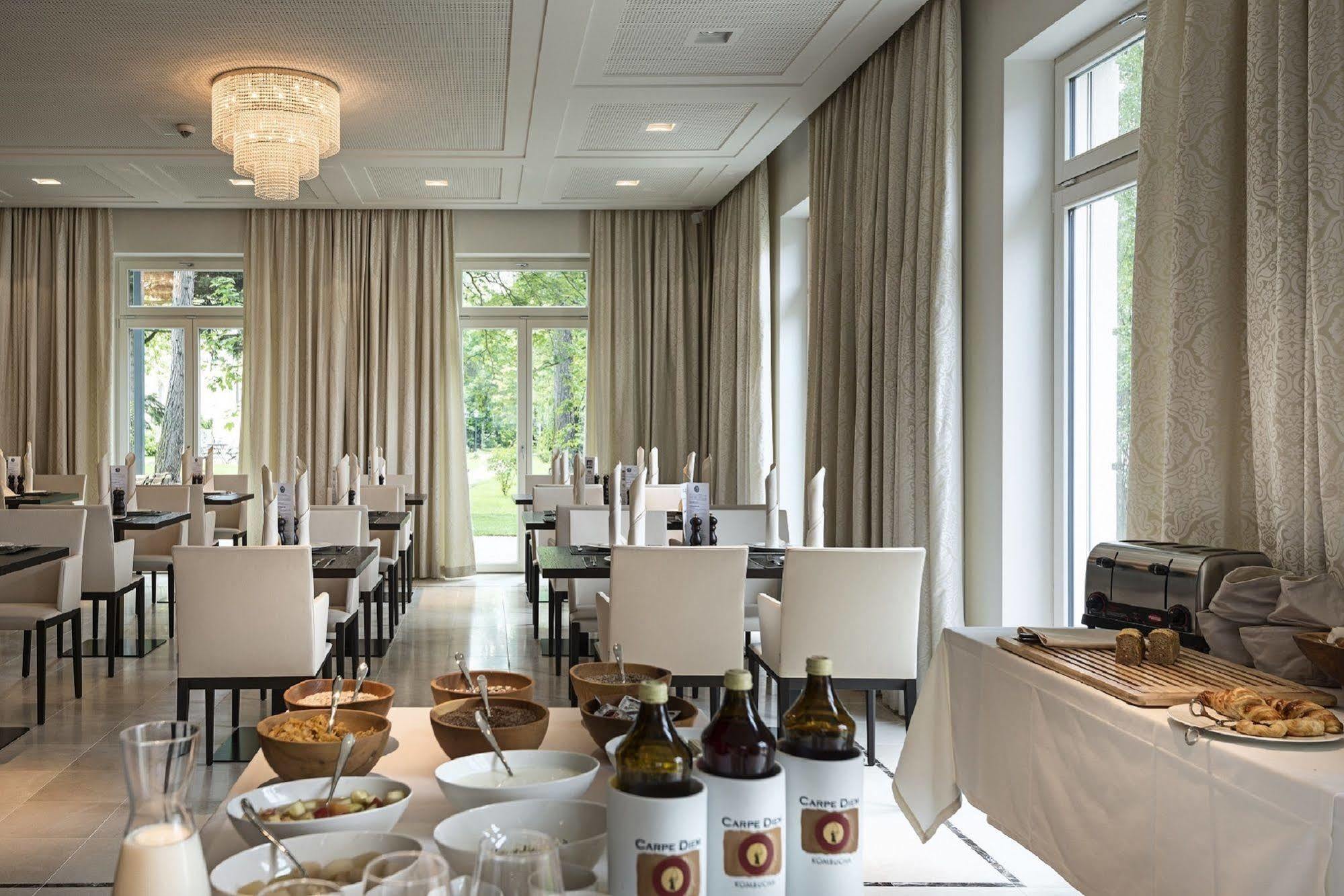 Tauroa Steirerschloessl Hotel Целтвег Екстериор снимка